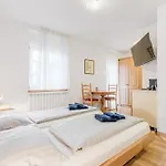 Apartman House Hosnar By Hosnar *