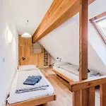 House Hosnar By Hosnar Apartament