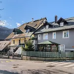 House Hosnar By Hosnar Apartman