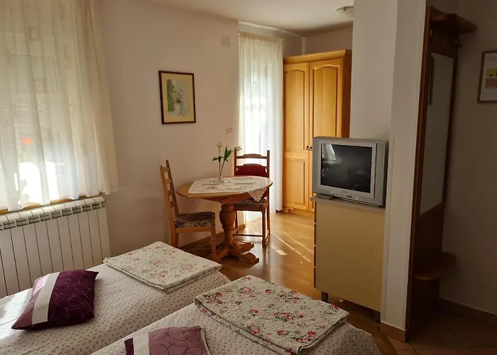 House Hosnar By Penzion Hosnar Apartament *